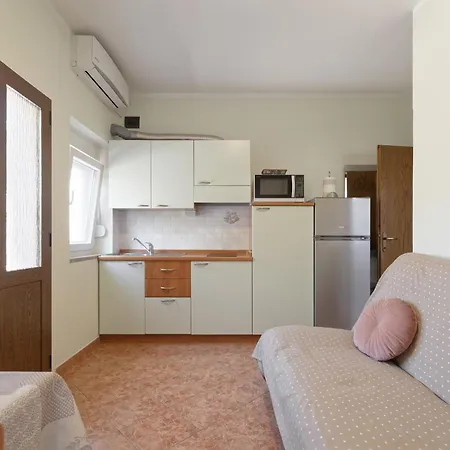 Emma By Rent Istria Apartment *